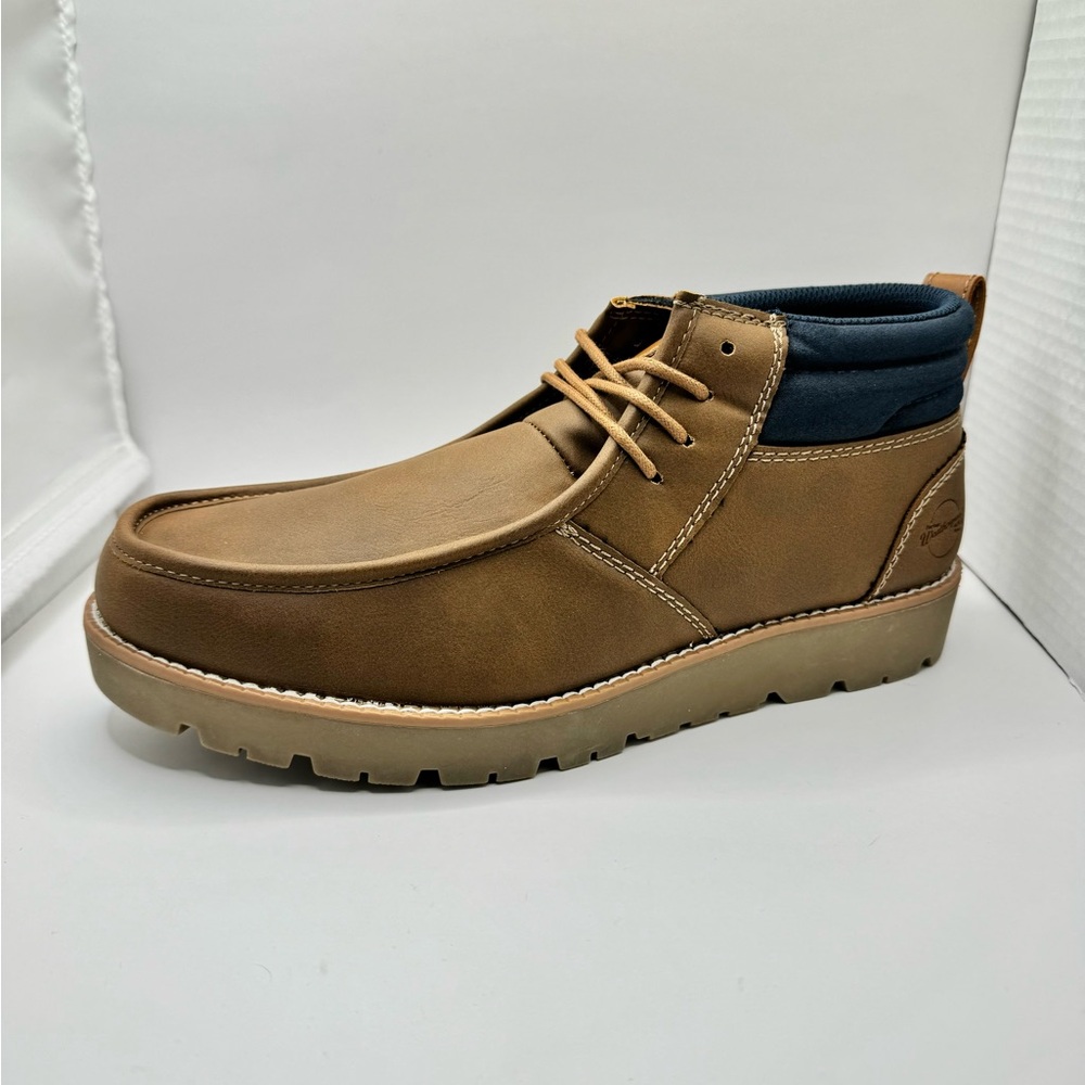 Weatherproof Vintage Chester Boots Men's.  Size 10M. New In Box  Color TAN